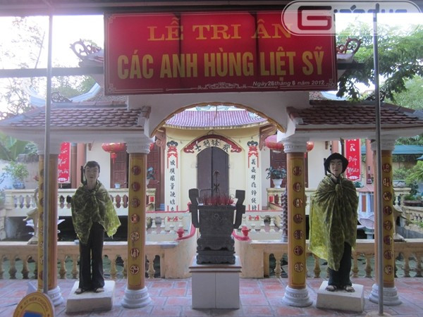 Bảo tàng Chiến sỹ cách mạng bị địch bắt tù đày tại thôn Nam Quất, xã Nam Triều, Phú Xuyên, Hà Nội là nơi trưng bày những hiện vật của tù binh Phú Quốc trong cuộc kháng chiến chống Mỹ cứu nước. Bảo tàng Chiến sỹ cách mạng bị địch bắt tù đày tại thôn Nam Quất, xã Nam Triều, Phú Xuyên, Hà Nội là nơi trưng bày những hiện vật của tù binh Phú Quốc trong cuộc kháng chiến chống Mỹ cứu nước.