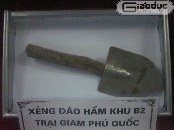 Đào hầm... Đào hầm...