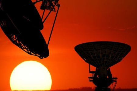 Hiện nay hệ thống thông tin và truyền dữ liệu mặt đất đang được tập trung hiện đại hóa Hiện nay hệ thống thông tin và truyền dữ liệu mặt đất đang được tập trung hiện đại hóa