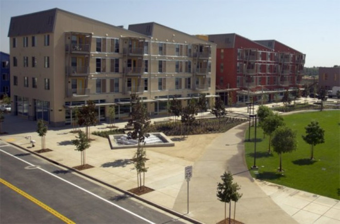 Trường Đại học California Davis là một trong những trường đại học danh tiếng của Mỹ, thu hút được rất nhiều sinh viên giỏi của nước Mỹ và nhiều nước trên thế giới. Trường được thành lập năm 1905 như là một trang trại đại học giữa các cánh đồng phì nhiêu của thung lũng trung tâm của bang California.