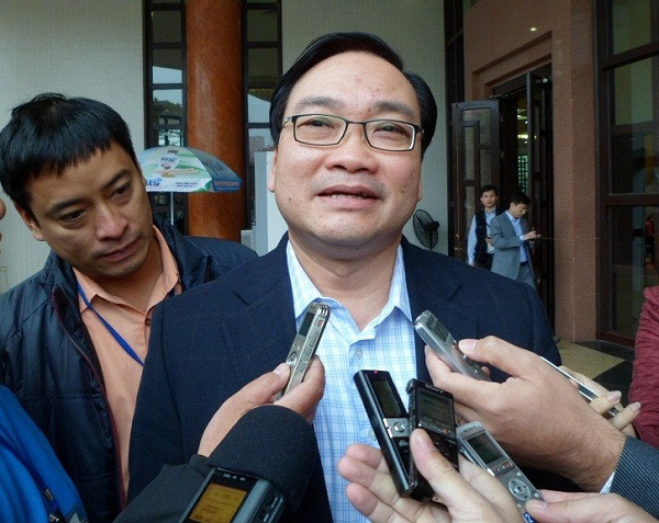 Phó Thủ tướng Chính Phủ Hoàng Trung Hải chia sẻ thông tin với báo chí về bão lũ sáng 21/11. Phó Thủ tướng Chính Phủ Hoàng Trung Hải chia sẻ thông tin với báo chí về bão lũ sáng 21/11.