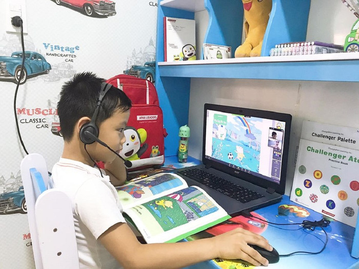 Học sinh của Apax Leaders thích ứng tốt với nền tảng học trực tuyến nhờ được tiếp xúc thường xuyên với công nghệ giáo dục hiện đại. Học sinh của Apax Leaders thích ứng tốt với nền tảng học trực tuyến nhờ được tiếp xúc thường xuyên với công nghệ giáo dục hiện đại.