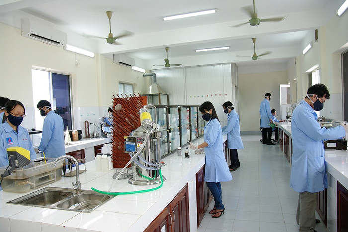 Hoạt động nghiên cứu, phát triển sản phẩm tại phòng thí nghiệm của DMC-WS. Hoạt động nghiên cứu, phát triển sản phẩm tại phòng thí nghiệm của DMC-WS.