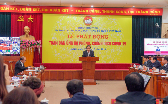 Bí thư Trung ương Đảng Trần Thanh Mẫn, Chủ tịch Uỷ banTrung ương Mặt trận Tổ quốc Việt Nam đọc lời kêu gọi phát động toàn dân ủng hộ phòng, chống dịch COVID-19.