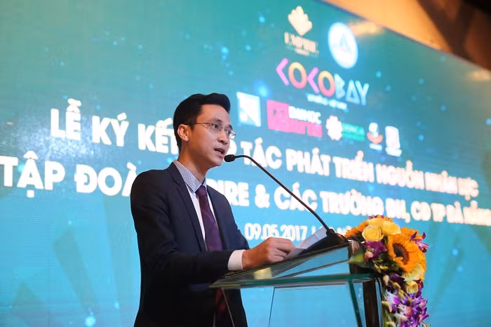 Ông Trịnh Việt Hưng – Phó Tổng giám đốc Tập đoàn Empire phát biểu tại buổi lễ.