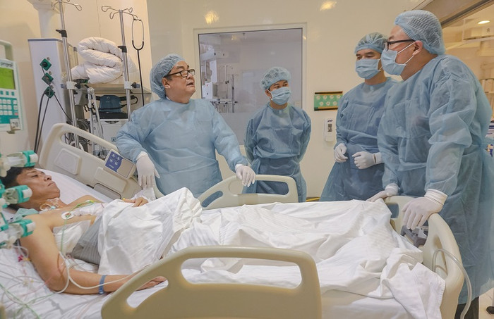 Nụ cười của bệnh nhân Mai Văn Tuân sau 3 tuần ghép gan thành công. Nụ cười của bệnh nhân Mai Văn Tuân sau 3 tuần ghép gan thành công.