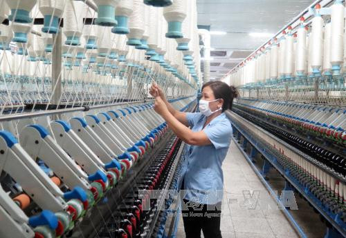 Cơ cấu lại doanh nghiệp nhà nước, chống thất thoát lãng phí. ảnh: TTXVN. Cơ cấu lại doanh nghiệp nhà nước, chống thất thoát lãng phí. ảnh: TTXVN.