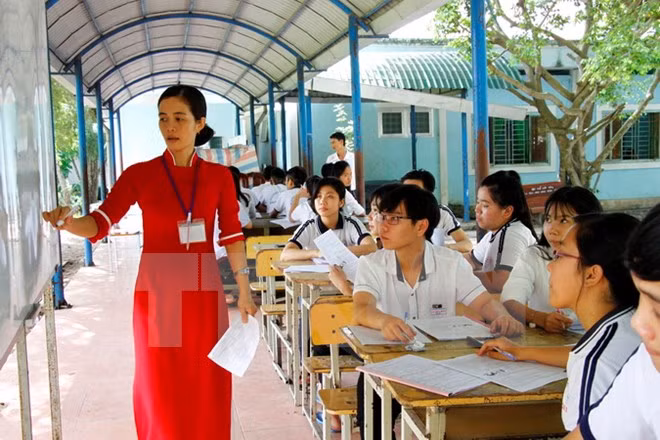 100% các trường đều triển khai phổ biến, giáo dục pháp luật theo chương trình giáo dục chính khóa và hoạt động ngoại khóa. ảnh minh họa: TTXVN.