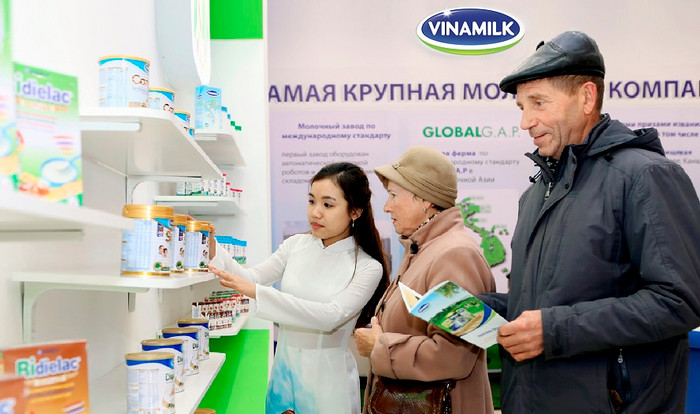Vinamilk luôn nỗ lực không ngừng và trở thành người bạn thân thiết cho người tiêu dùng cả ở trong và ngoài nước. Vinamilk luôn nỗ lực không ngừng và trở thành người bạn thân thiết cho người tiêu dùng cả ở trong và ngoài nước.