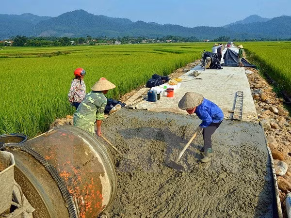 Xây dựng nông thôn mới là một trong nhiều chương trình mục tiêu quốc gia. ảnh: TTXVN.