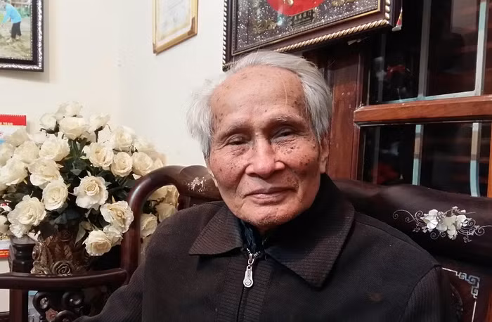 Trung tướng Nguyễn Quốc Thước: Chúng ta đấu tranh với sai trái, tiêu cực trong Đảng, chứ không đấu tranh với Đảng. Ảnh: Ngọc Quang.