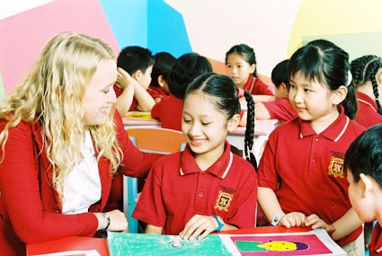 Bỏ quy định 5 năm kinh nghiệm với giáo viên người nước ngoài tại các cơ sở giáo dục mầm non, giáo dục phổ thông. Nguồn ảnh: internet. Bỏ quy định 5 năm kinh nghiệm với giáo viên người nước ngoài tại các cơ sở giáo dục mầm non, giáo dục phổ thông. Nguồn ảnh: internet.