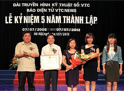 Ban lãnh đạo Báo điện tử vtc news nhận bằng khen của lãnh đạo bộ Thông tin và Truyền thông Ban lãnh đạo Báo điện tử vtc news nhận bằng khen của lãnh đạo bộ Thông tin và Truyền thông