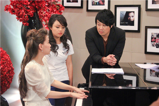 Địa điểm Hà Hồ chọn làm nơi tập luyện cho các thí sinh của team mình chính là một học viện âm nhạc mang tiêu chuẩn quốc tế của nhạc sĩ Thanh Bùi. Đây thật sự là một sự thông minh khi Hà Hồ và ê-kíp của mình chọn nơi đây làm nơi đào tạo.