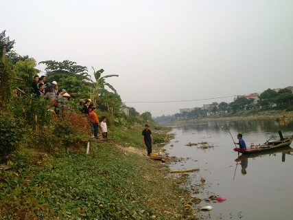 Khúc sông - nơi phát hiện ra thai nhi mất đầu Khúc sông - nơi phát hiện ra thai nhi mất đầu