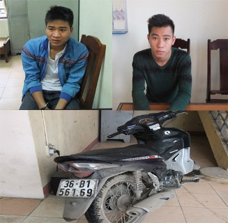 Đối tượng Sơn (phải), Mạnh (trái) tại cơ quan điều tra