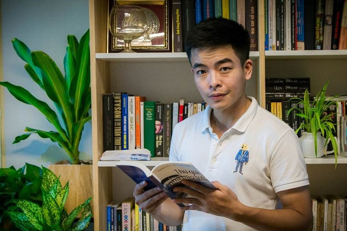 Anh Lê Huy chia sẻ về câu chuyện thiếu vốn để mở rộng kinh doanh của bạn Cheo . Anh Lê Huy chia sẻ về câu chuyện thiếu vốn để mở rộng kinh doanh của bạn Cheo .