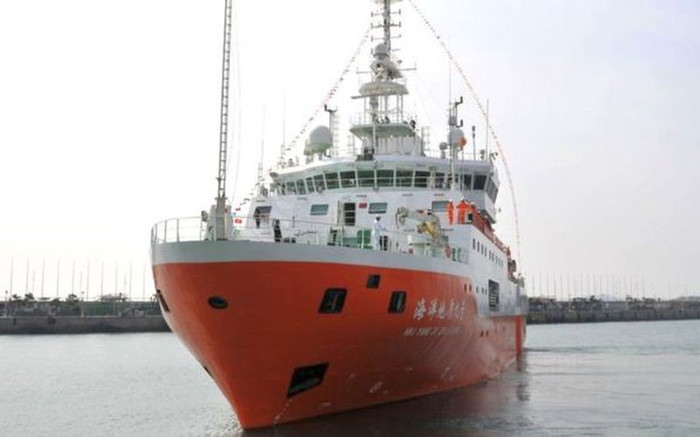 Tàu khảo sát Hải Dương 8 tiến sâu, vi phạm vùng đặc quyền kinh tế và thềm lục địa Việt Nam ở khu vực phía Nam Biển Đông. Ảnh: Schottel Tàu khảo sát Hải Dương 8 tiến sâu, vi phạm vùng đặc quyền kinh tế và thềm lục địa Việt Nam ở khu vực phía Nam Biển Đông. Ảnh: Schottel