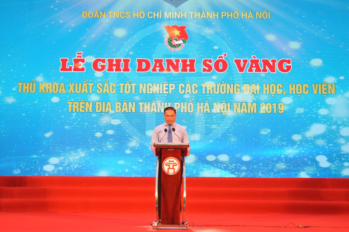 Bí thư Thành đoàn, Chủ tịch Hội Liên hiệp Thanh niên Việt Nam thành phố Hà Nội Nguyễn Ngọc Việt phát biểu tại buổi Lễ. Ảnh: Công Tiến.