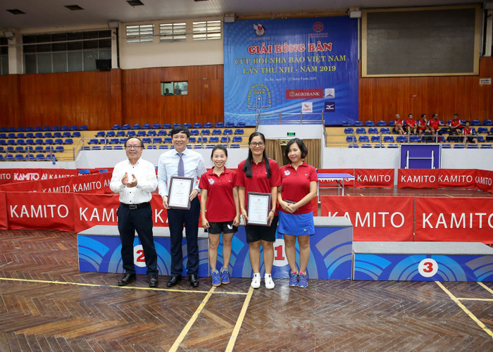 Giải Phong cách cho cá nhân được trao cho vận động viên Hồ Quang Lợi (Liên Chi hội Nhà báo cơ quan Trung ương Hội Nhà báo Việt Nam). Cùng với đó, Giải Phong cách cho đồng đội thuộc về đồng đội nữ Liên Chi hội Nhà báo cơ quan Trung ương Hội Nhà báo Việt Nam.