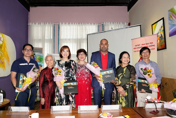 Đại diện Vietjet và Ban tổ chức chính thức khởi động khởi động cuộc thi năm 2019. Đại diện Vietjet và Ban tổ chức chính thức khởi động khởi động cuộc thi năm 2019.