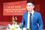 Ngưỡng mộ tài năng và thành tích của thầy giáo trẻ ở Điện Biên