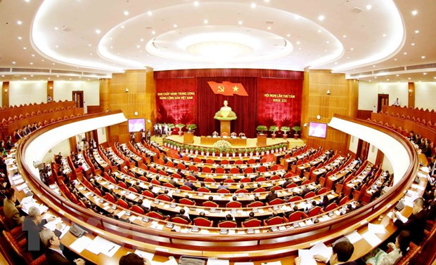 Hội nghị Trung ương 8 khóa XII nêu rõ 8 nội dung cơ bản mà cán bộ, đảng viên cao cấp phải gương mẫu đi đầu thực hiện, đồng thời đề ra 8 vấn đề cán bộ, đảng viên phải nghiêm khắc với bản thân và kiên quyết chống. Hội nghị Trung ương 8 khóa XII nêu rõ 8 nội dung cơ bản mà cán bộ, đảng viên cao cấp phải gương mẫu đi đầu thực hiện, đồng thời đề ra 8 vấn đề cán bộ, đảng viên phải nghiêm khắc với bản thân và kiên quyết chống.