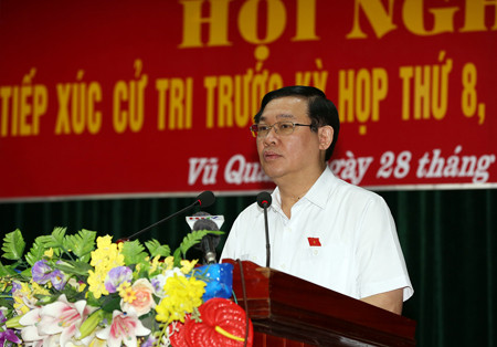 Phó Thủ tướng Vương Đình Huệ phát biểu tại cuộc tiếp xúc cử tri huyện Vũ Quang. Ảnh: VGP/Thành Chung Phó Thủ tướng Vương Đình Huệ phát biểu tại cuộc tiếp xúc cử tri huyện Vũ Quang. Ảnh: VGP/Thành Chung