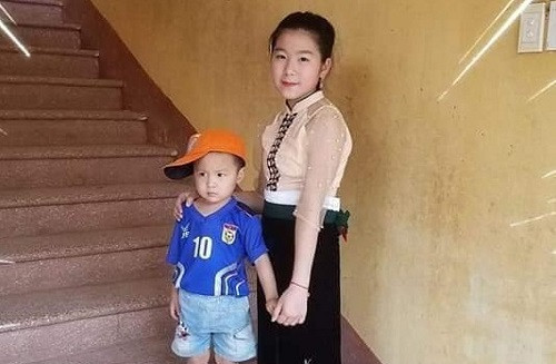 Vụ tai nạn đã cướp đi những người thân thương nhất của các em khi các em còn quá nhỏ. Ảnh: VĐ Vụ tai nạn đã cướp đi những người thân thương nhất của các em khi các em còn quá nhỏ. Ảnh: VĐ