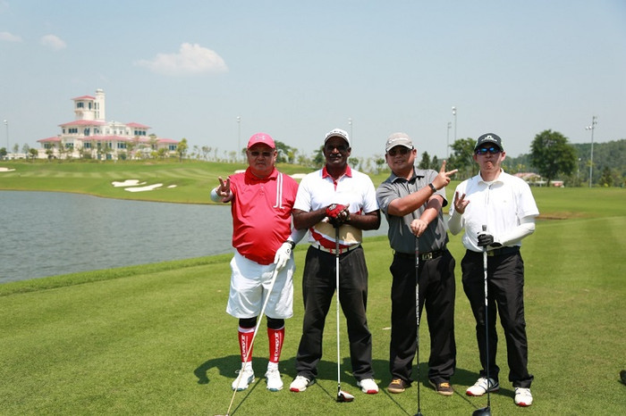 Golf thủ quốc tế chụp ảnh lưu niệm tại BRG Legend Hill Golf Resort trong khuôn khổ giải BRG Golf Hà Nội Festival 2018. Golf thủ quốc tế chụp ảnh lưu niệm tại BRG Legend Hill Golf Resort trong khuôn khổ giải BRG Golf Hà Nội Festival 2018.