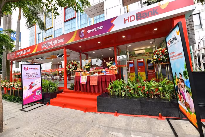 Phòng vé hiện đại của Vietjet cung cấp rất nhiều dịch vụ cho khách hàng.