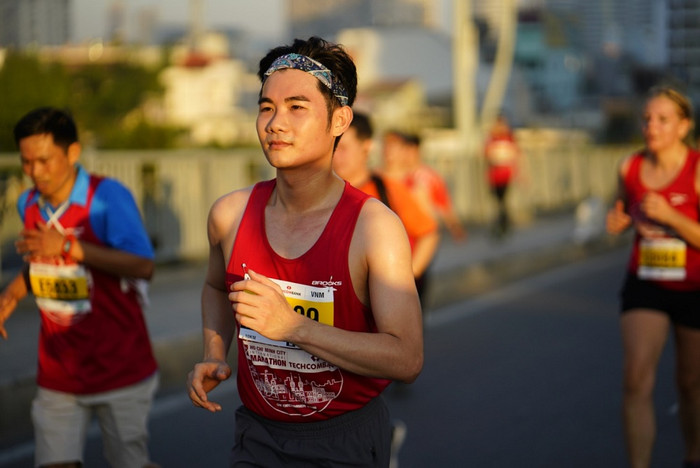 Marathon tượng trưng cho cuộc đấu tranh giữa cơ thể và tâm trí. Dùng bộ não thúc đẩy đôi chân. Trong cuộc sống cũng vậy, nếu bạn nhụt chí, đồng nghiệp và đối thủ sẽ chạy vượt qua bạn không thương tiếc.