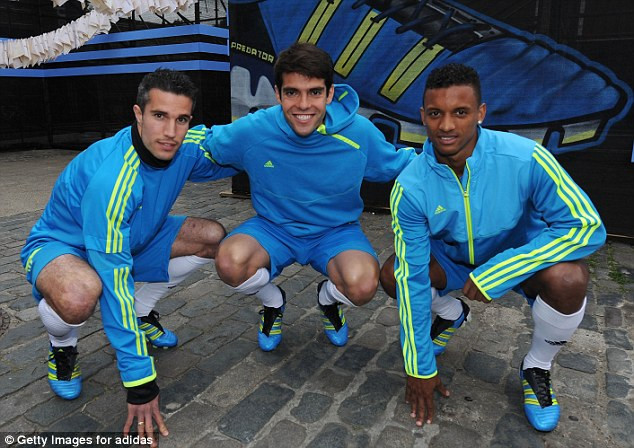 Kaka có thể trở thành đồng đội của Van Persie và Nani ở M.U Kaka có thể trở thành đồng đội của Van Persie và Nani ở M.U