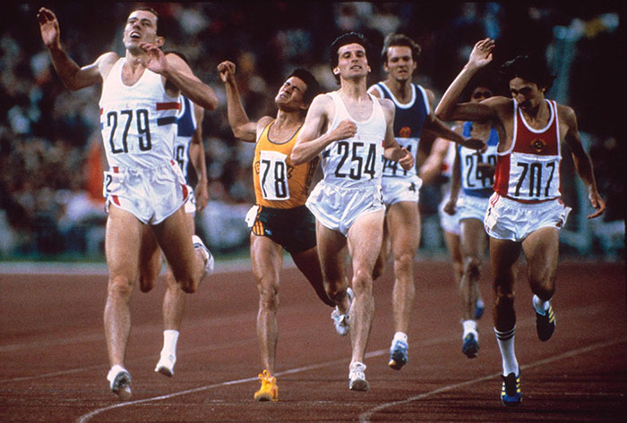 Steve Ovett của Anh chiến thắng Seb Coe, Moscow, 1980. Những chiếc quần đùi ngắn nhất, những chiếc áo ba lỗ lỏng lẻo nhất, những chữ số thời thượng nhất (vào 1980) được in đằng trước là các điểm đáng chú ý. Ai mà biết những vận động viên chạy 800m vào 1980 lại có thể phù hợp với dân hipster tập trung đầy ở London vào ngày nay? Steve Ovett của Anh chiến thắng Seb Coe, Moscow, 1980. Những chiếc quần đùi ngắn nhất, những chiếc áo ba lỗ lỏng lẻo nhất, những chữ số thời thượng nhất (vào 1980) được in đằng trước là các điểm đáng chú ý. Ai mà biết những vận động viên chạy 800m vào 1980 lại có thể phù hợp với dân hipster tập trung đầy ở London vào ngày nay?