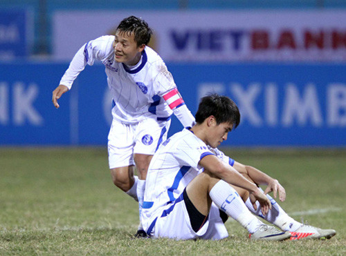 Tương lai của CLB bóng đá Hà Nội và Trẻ Hà Nội hiện rất bấp bênh. Tương lai của CLB bóng đá Hà Nội và Trẻ Hà Nội hiện rất bấp bênh.