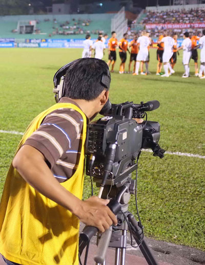 Cần phải mang hình ảnh Super League nhiều hơn đến người xem.