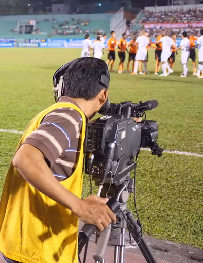 Cần phải mang hình ảnh Super League nhiều hơn đến người xem.