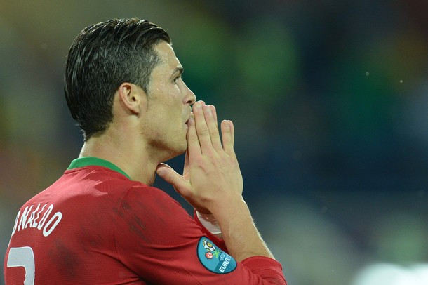 Và có đôi chút e dè khi Hà Lan sớm mở tỷ số. Và có đôi chút e dè khi Hà Lan sớm mở tỷ số.