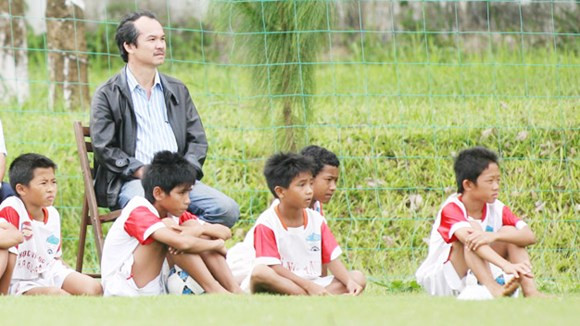 CLB Hoàng Anh Attapeu của bầu Đức sẽ có cầu thủ được đào tạo tại Hàm Rồng.