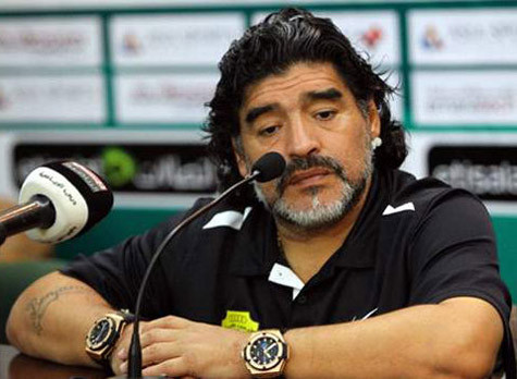 Maradona sớm phải chấm dứt cuộc phiêu lưu trên băng ghế huấn luyện viên. Maradona sớm phải chấm dứt cuộc phiêu lưu trên băng ghế huấn luyện viên.