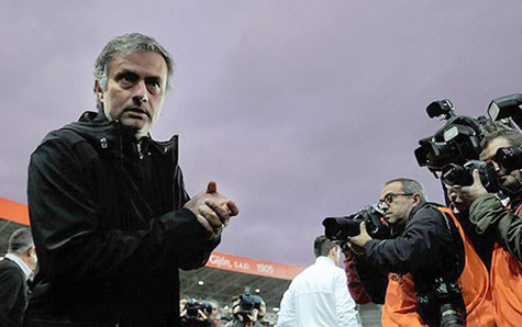 Jose Mourinho nổi hứng đi xem EURO.