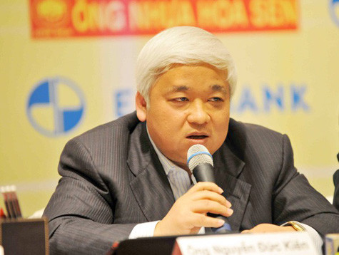 Bầu Kiên cho rằng, AVG cần phải rạch ròi giữa chuyện kinh doanh với chuyện làm từ thiện.