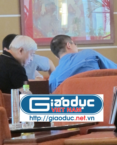 Ông Phạm Nhật Vũ không dự họp mà ủy quyền cho cấp dưới. Ảnh: Mạnh Hóa Ông Phạm Nhật Vũ không dự họp mà ủy quyền cho cấp dưới. Ảnh: Mạnh Hóa