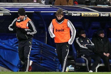 Gago và Canales đem về cho Real 11 triệu euro.