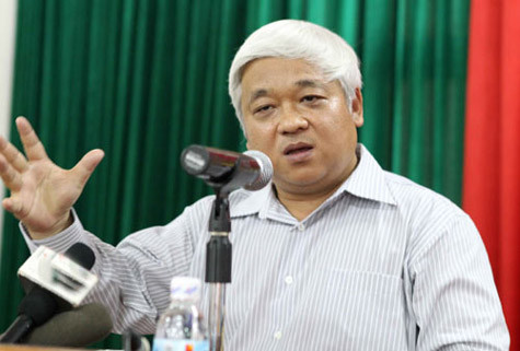 Bầu Kiên - tâm điểm của bóng đá Việt Nam trong năm 2011.