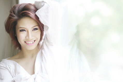 Pha Lê: "Công Vinh chẳng mai lại cho tôi lợi lộc gì" Pha Lê: "Công Vinh chẳng mai lại cho tôi lợi lộc gì"