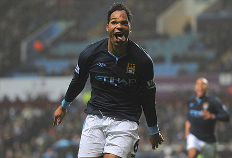 Joleon Lescott ghi bàn duy nhất cho Man City.