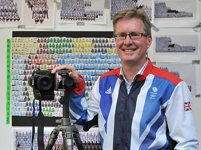 Andy Hooper, cha đẻ của tấm ảnh đầy ý nghĩa. (Click vào ảnh để xem ảnh khổ lớn hơn) Andy Hooper, cha đẻ của tấm ảnh đầy ý nghĩa. (Click vào ảnh để xem ảnh khổ lớn hơn)