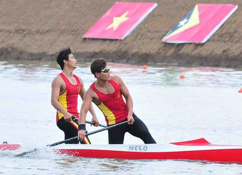 Đua thuyền Việt Nam thi đấu rất thành công tại SEA Games 26. Đua thuyền Việt Nam thi đấu rất thành công tại SEA Games 26.