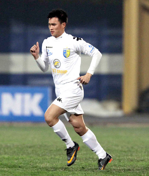 Công Vinh gây sốc với cú "lật kèo". (Ảnh: Quang Minh)